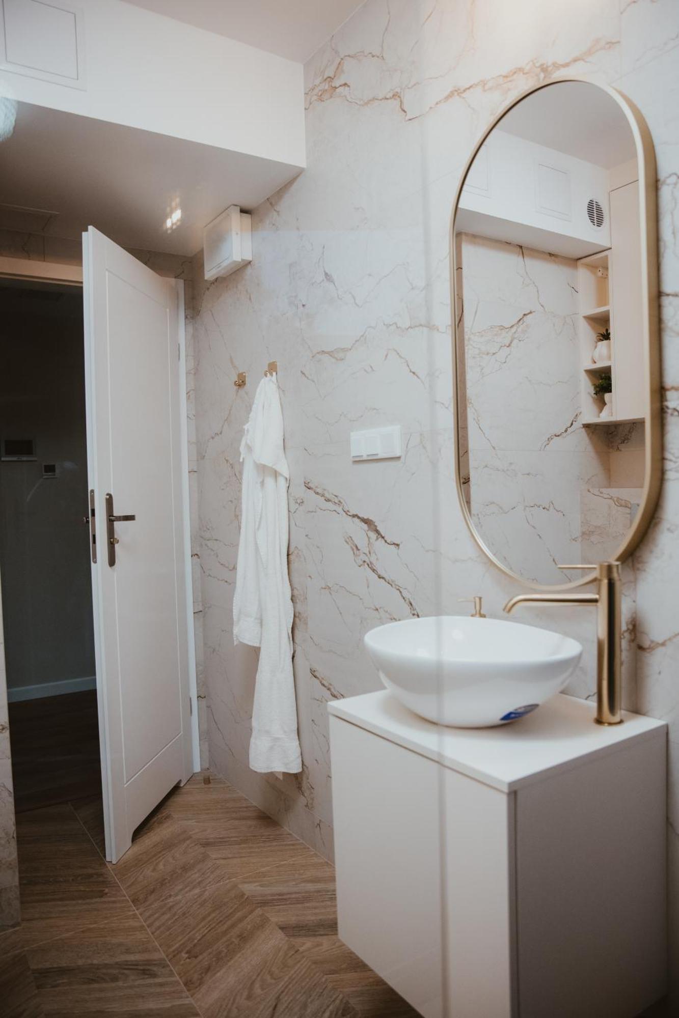 Unia Lublin Elegance Apartments ภายนอก รูปภาพ