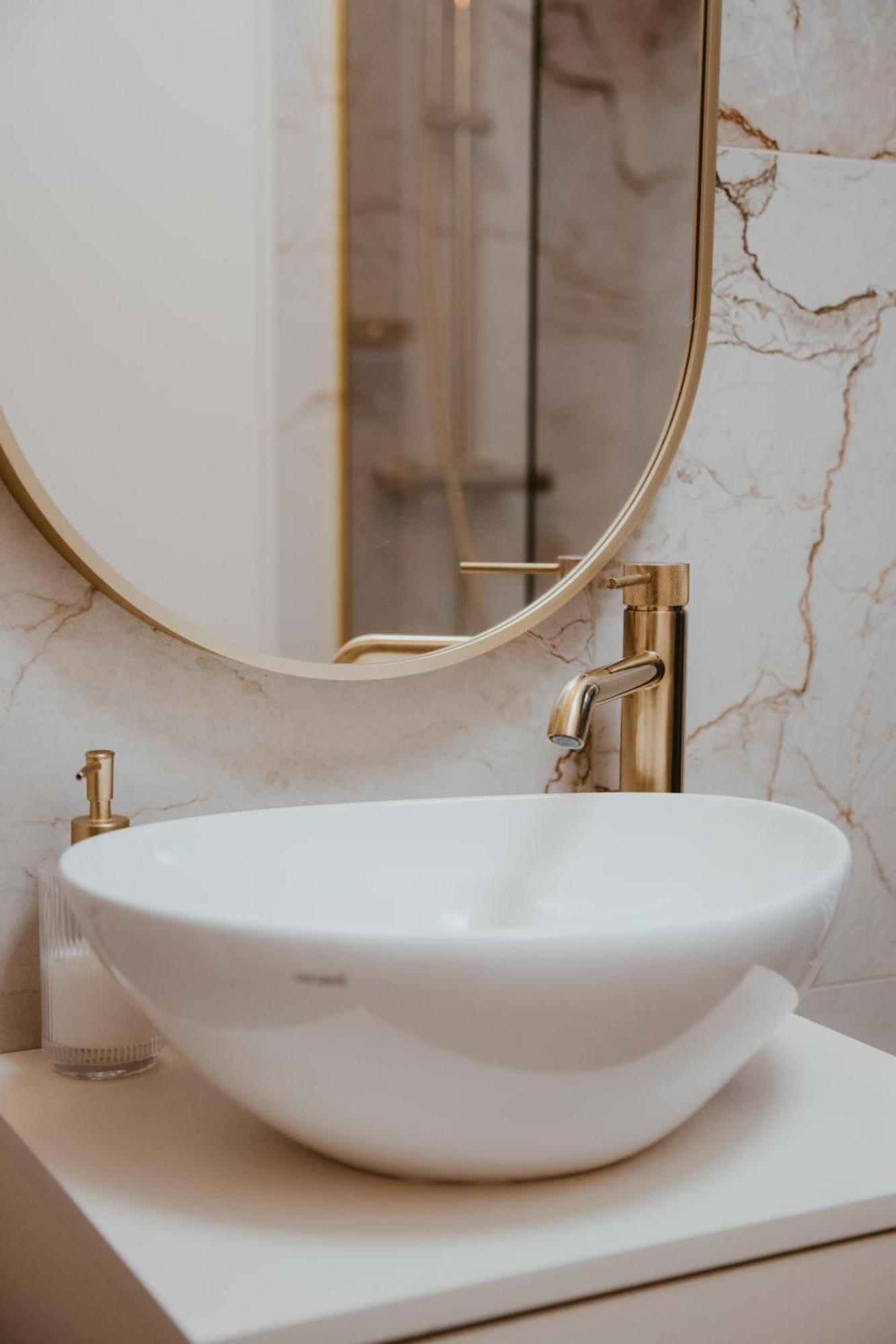 Unia Lublin Elegance Apartments ภายนอก รูปภาพ